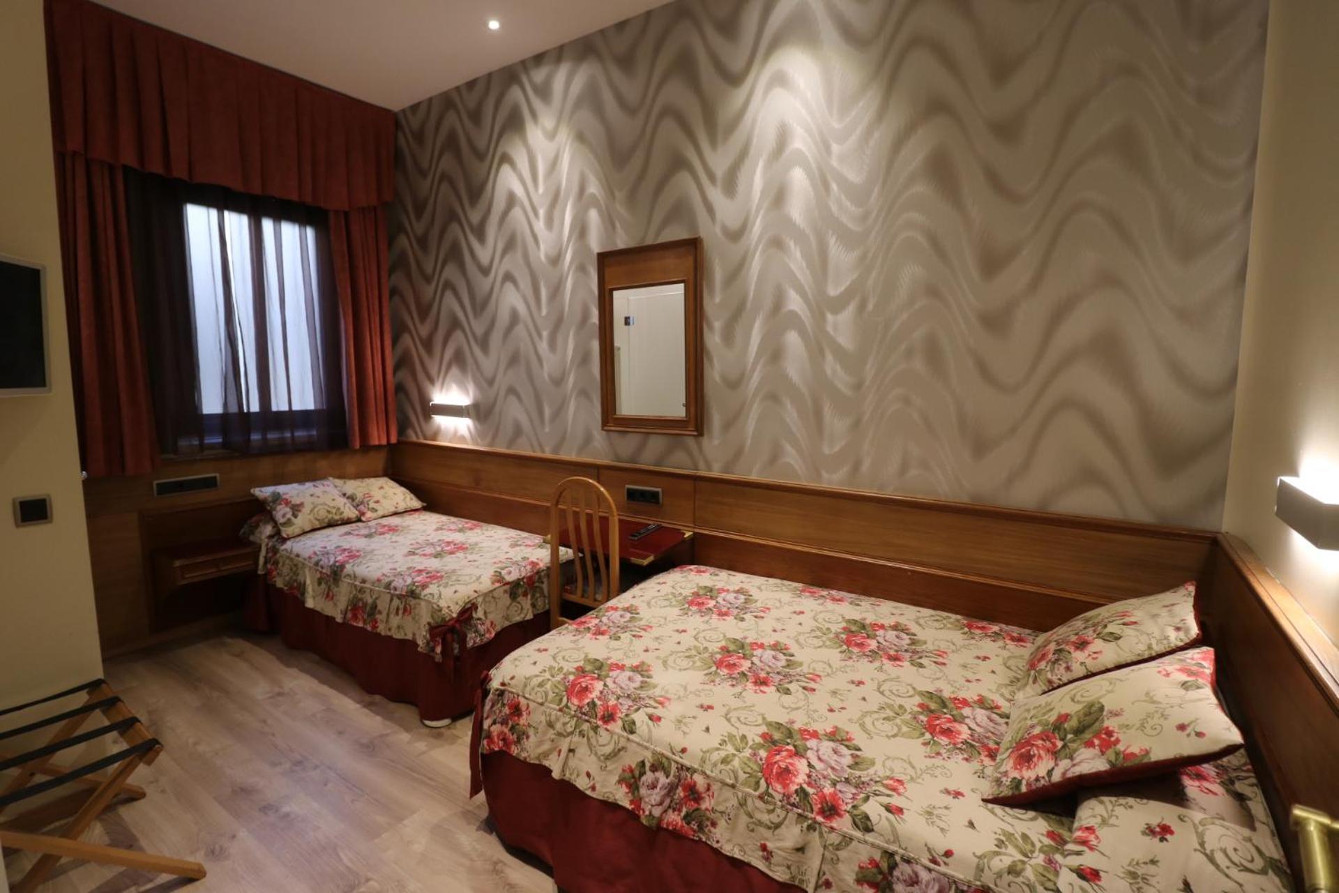 מדריד Hostal Hispano - Argentino Gran Via מראה חיצוני תמונה