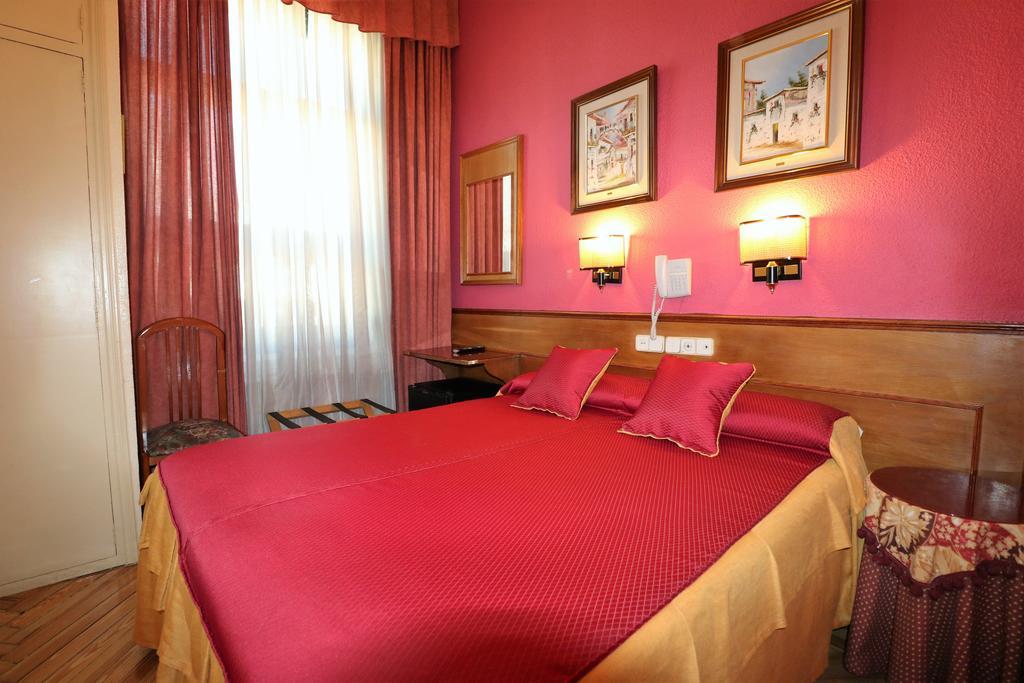 מדריד Hostal Hispano - Argentino Gran Via מראה חיצוני תמונה